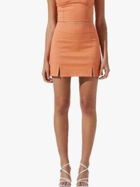 ASTR The Label Monet Skirt color Papaya- size Medium